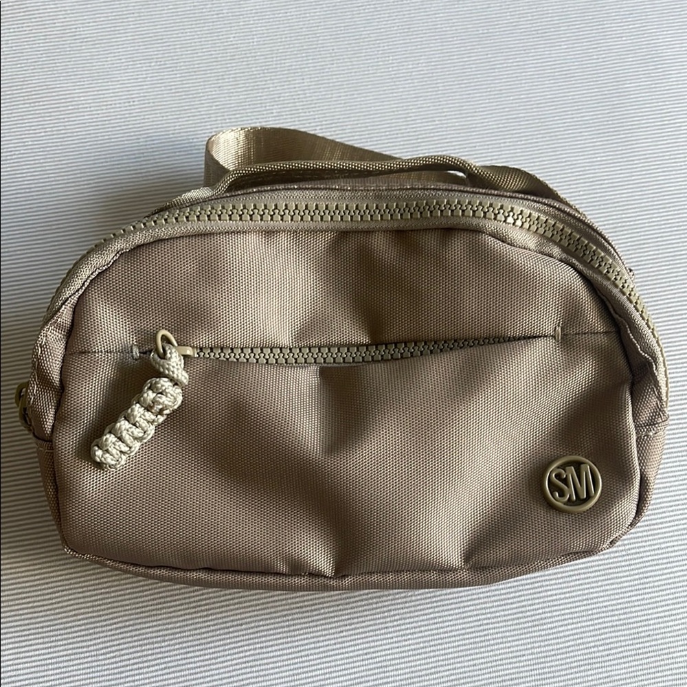 Steve Madden Crossbody/ Belt Bag